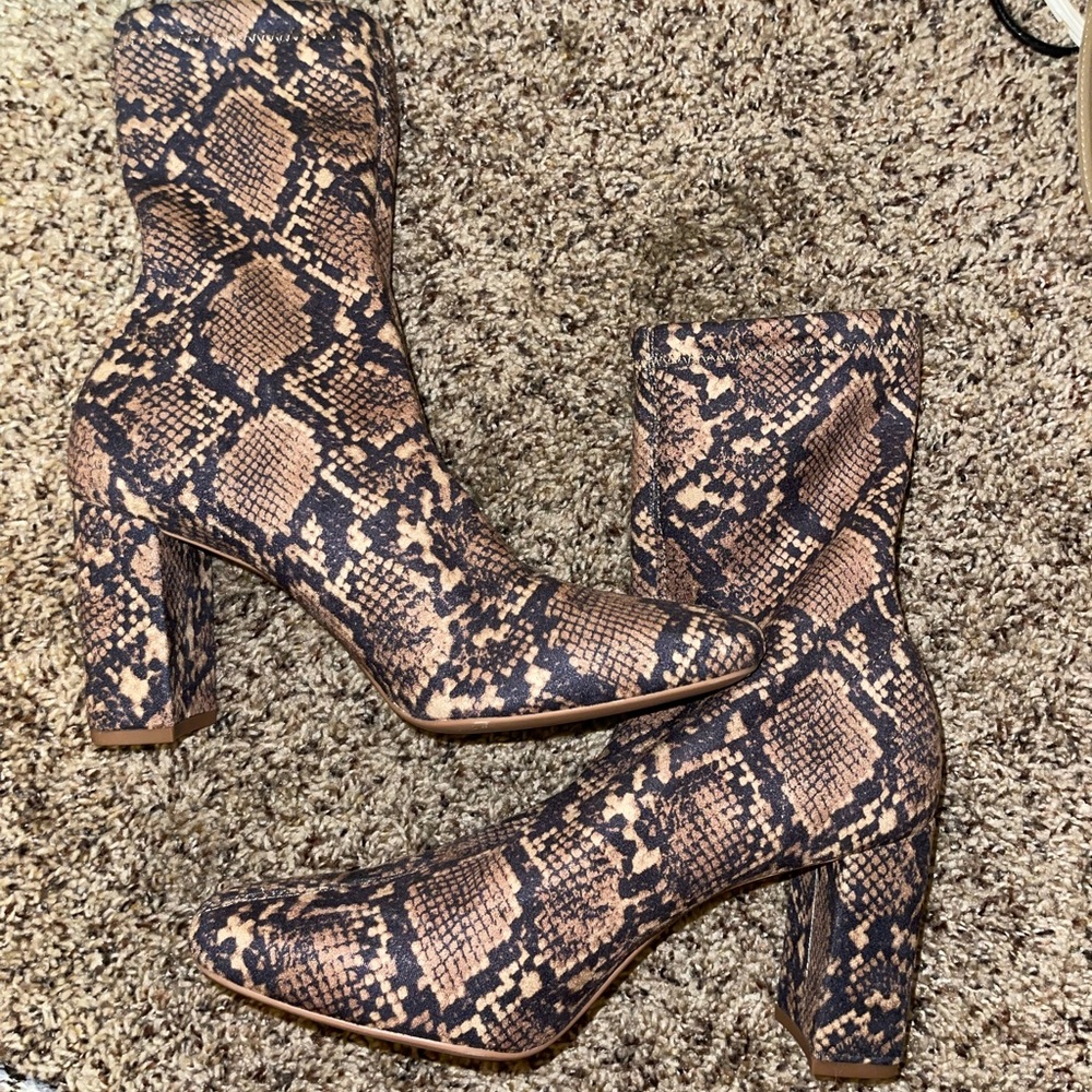 Heeled boots!
